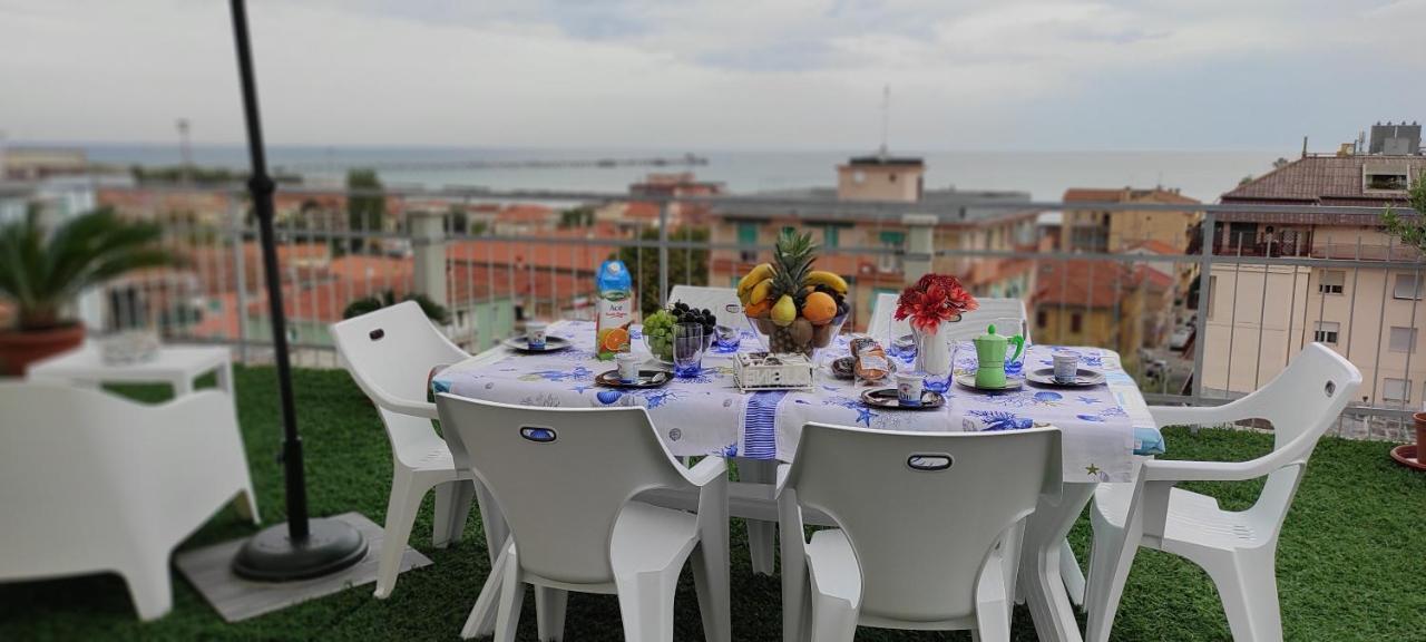 La Terrazza Daire Falconara Marittima Dış mekan fotoğraf
