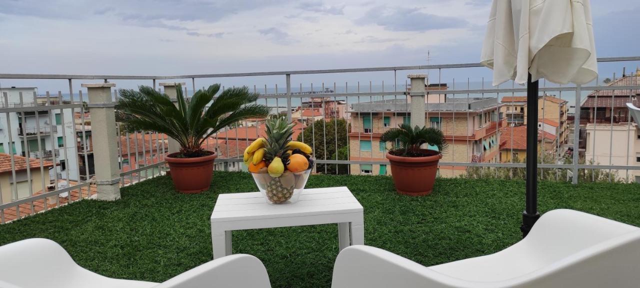 La Terrazza Daire Falconara Marittima Dış mekan fotoğraf